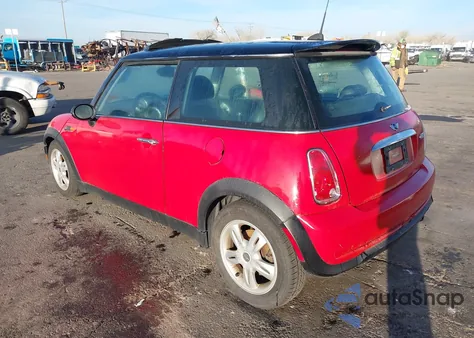 2006 Mini Cooper z USA, uszkodzony, nr VIN WMWRC33586TK16092